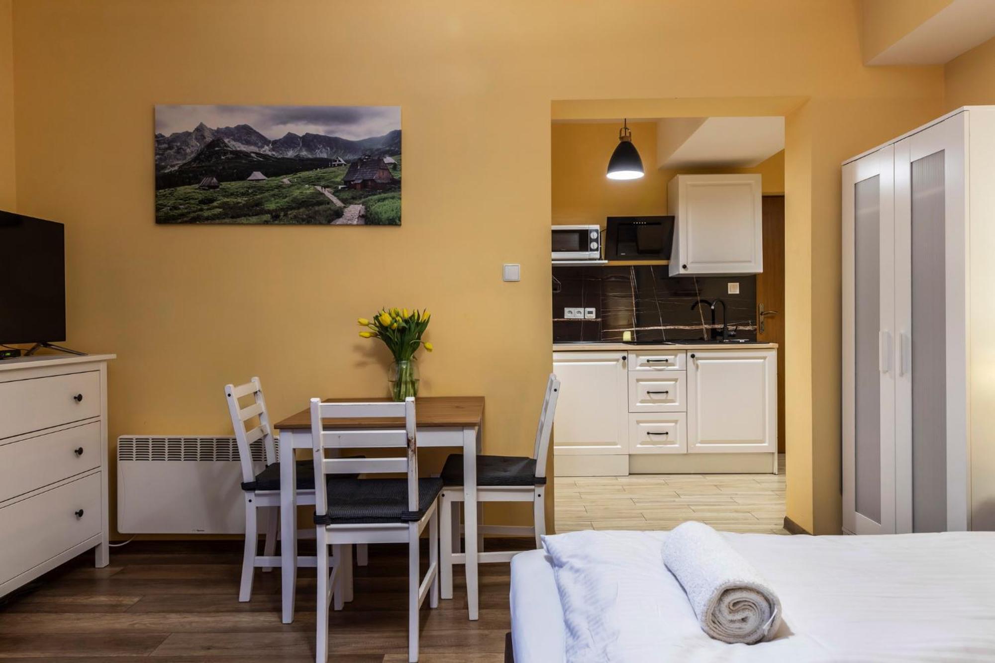 Udanypobyt Apartamenty Przy Dolinach A I B コシチェリスコ エクステリア 写真